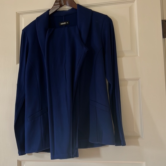 Navy softest suit ever, with legging style pant - Picture 3 of 3